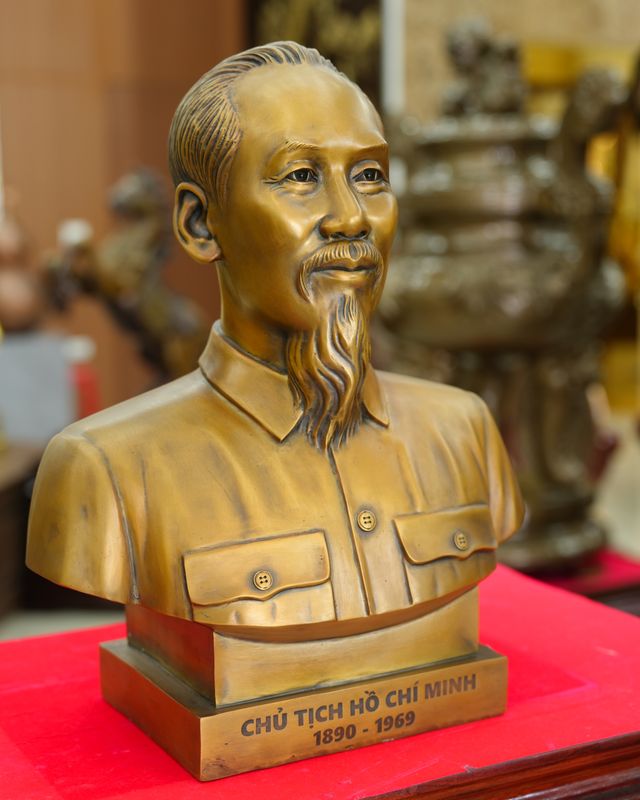 Tượng đồng do xưởng đúc