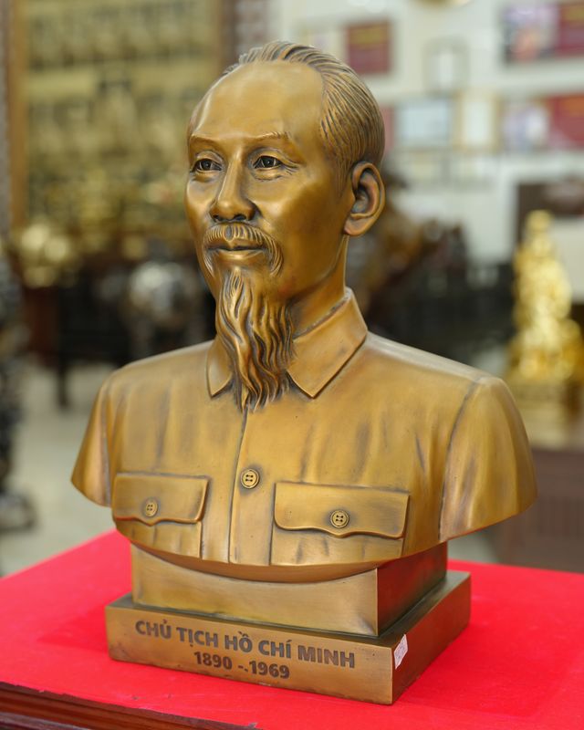 Tượng đồng do xưởng đúc