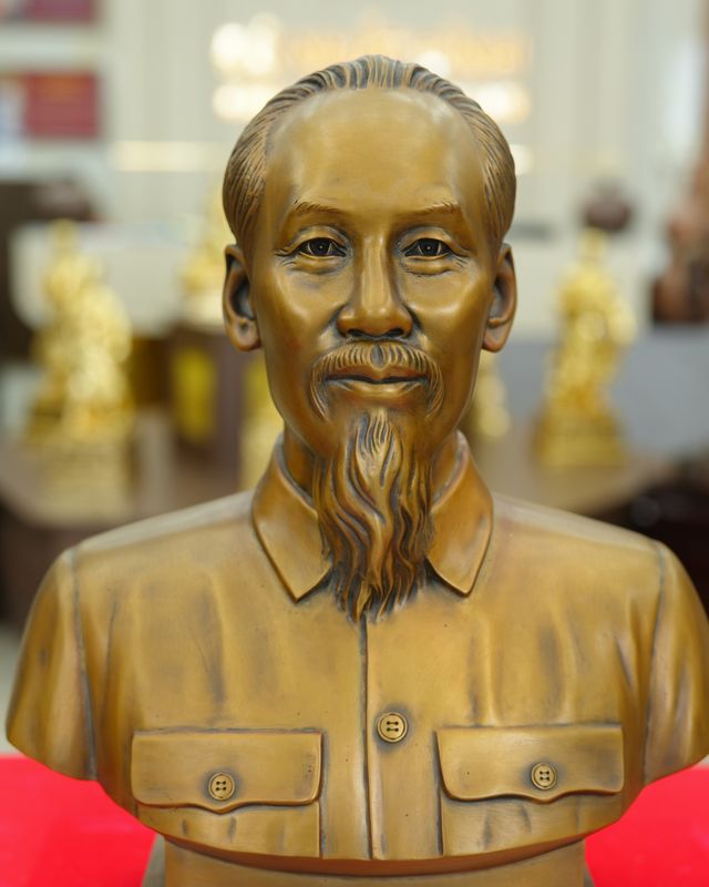 Tượng đồng do xưởng đúc